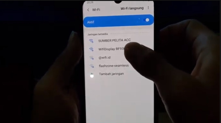 aktifkan WiFi pada smartphone