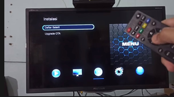masuk ke Menu Pengaturan dan pilih Instalasi