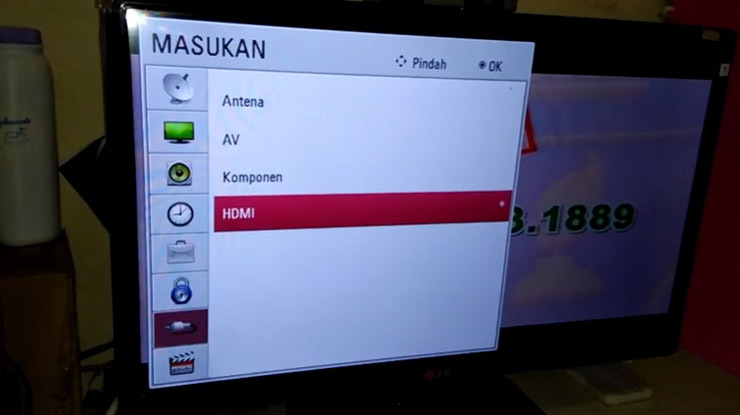 pilih input HDMI di TV